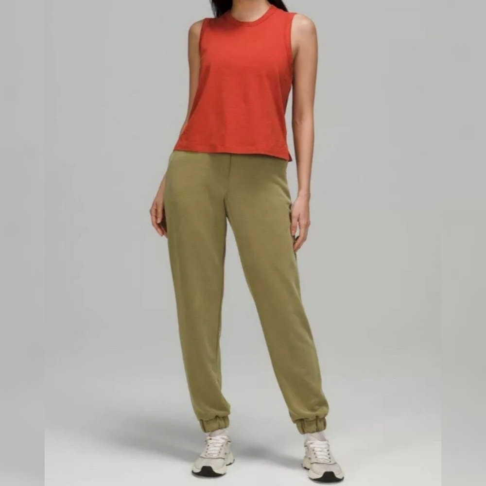 Lululemon Softstreme Relaxed High Rise Pants Womens 8 Bronze Green Jogge…